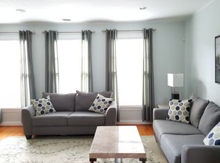 327 Long Pointe Ln, Columbia, SC 29229