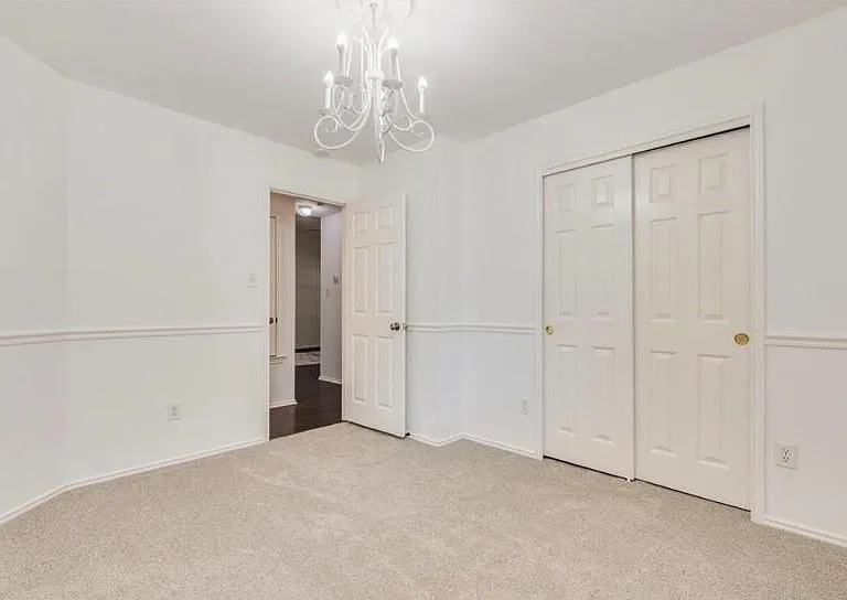 158 Hogan — Photo 21