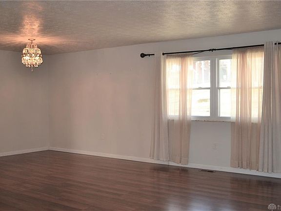 5th image of 1815 Robin Hood Dr