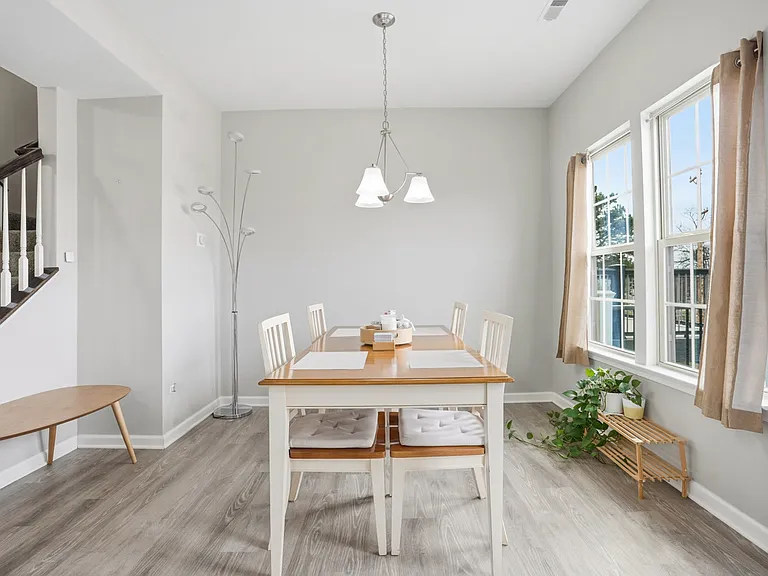 404 Aprilmae Way — Photo 15