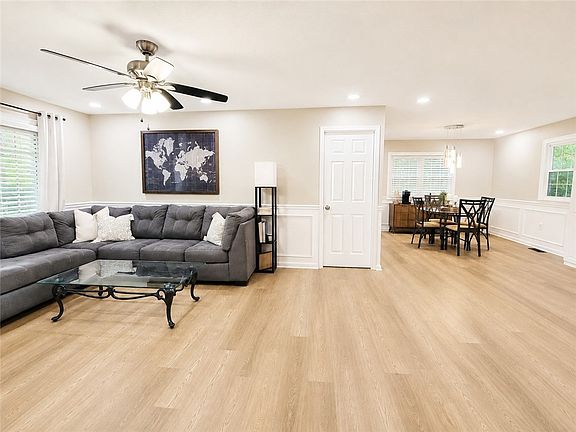 4th image of 129 Lee Road 717
