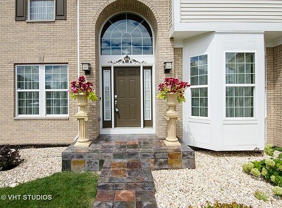 2nd image of 3575 Edgewood Ct