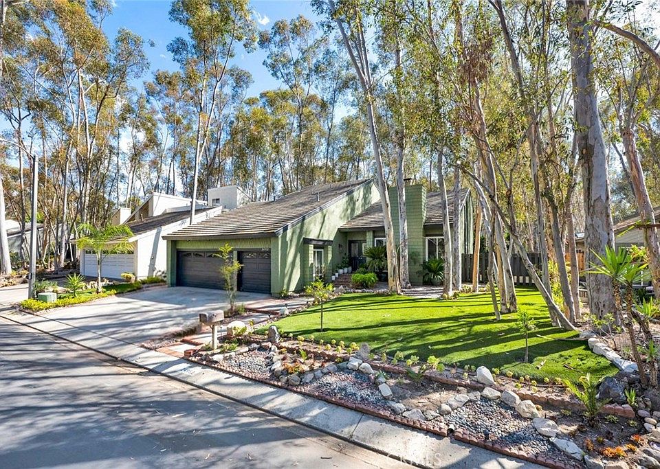 1st image of 24952 Singingwoods Dr