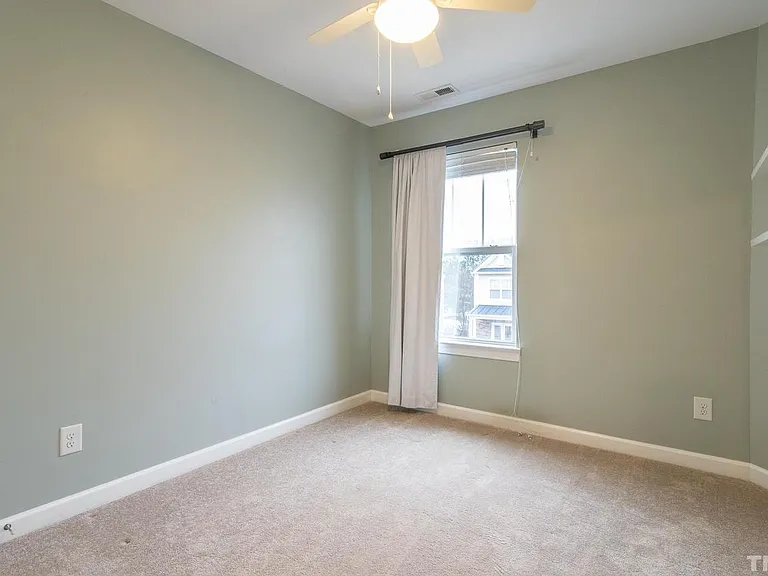 8024 Sycamore Hill Ln — Photo 15