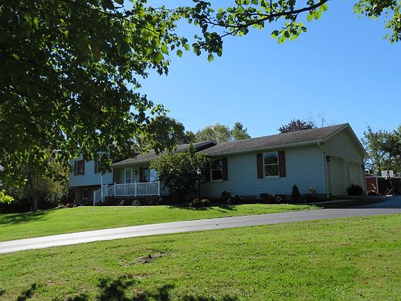 4th image of 561 Steele Rd