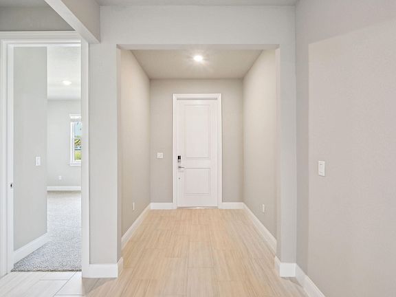5th image of 6313 Cloverdale Avenue