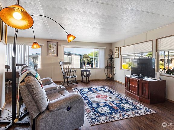4th image of 1402 22nd Street NE #76
