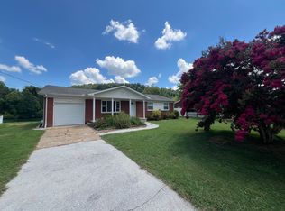 504 Riverside Dr, Clinton, TN 37716