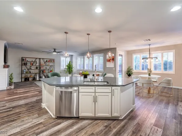 10243 Aragon Crown Rd, Las Vegas, NV 89135