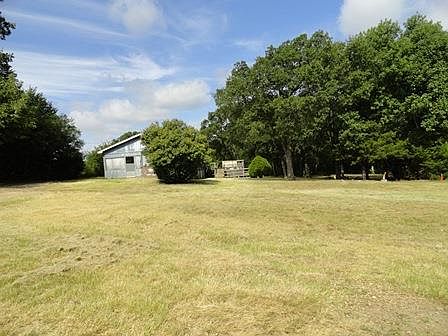 3rd image of 600 Oak Hill Dr