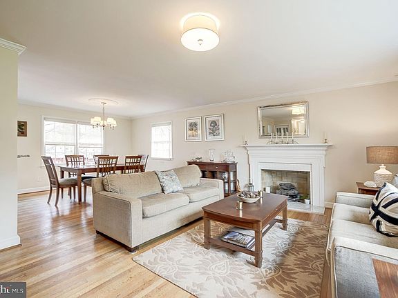 4th image of 6184 Hardy Dr