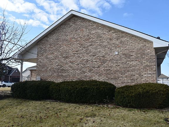 3rd image of 1511 Duchess Ave