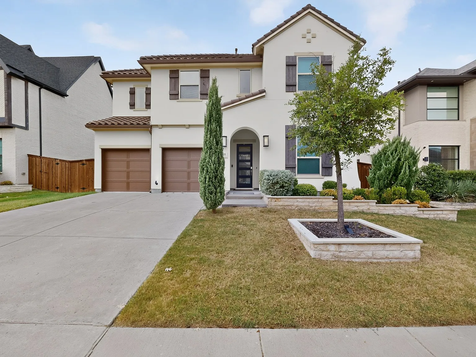 4 bed, 3527 sqft, $5,000 — Photo 3