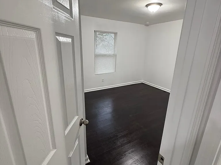 6343 Westbury Rd — Photo 9