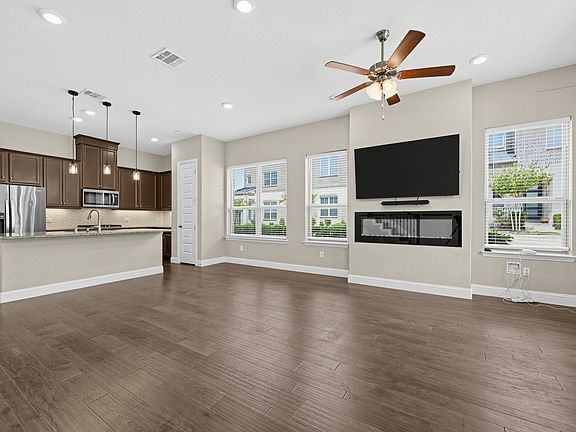 3rd image of 4429 Grady Ln