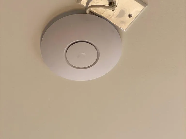 Wi/Fi throughout entire house