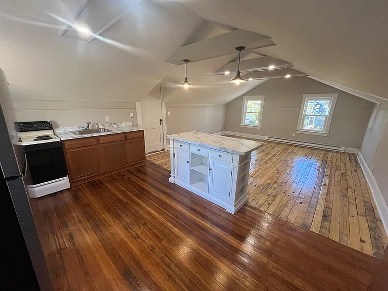 306 Balsam St #2 — Photo 8