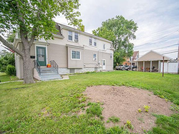 2nd image of 420 Menomonee Ave