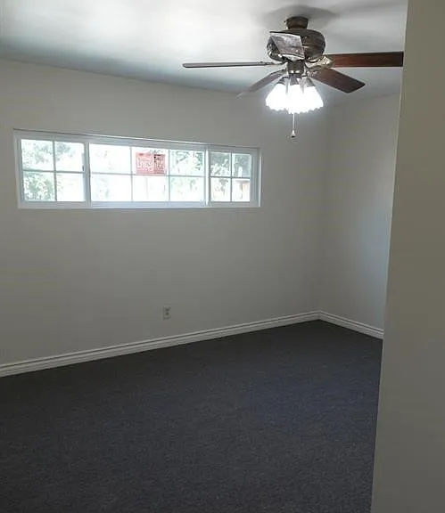 533 Margaret Ave — Photo 5
