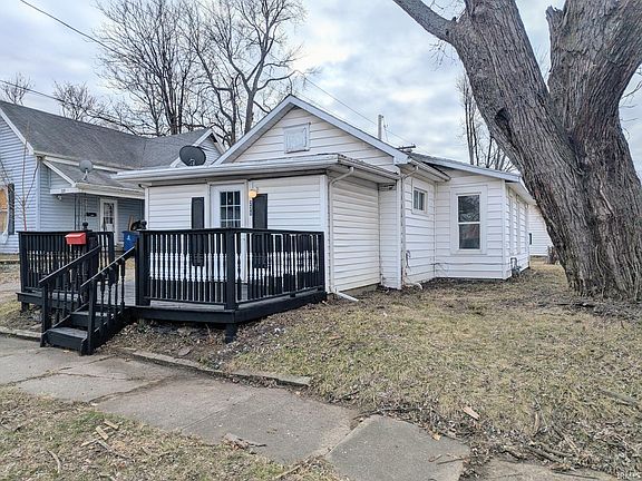 3rd image of 221 N G St