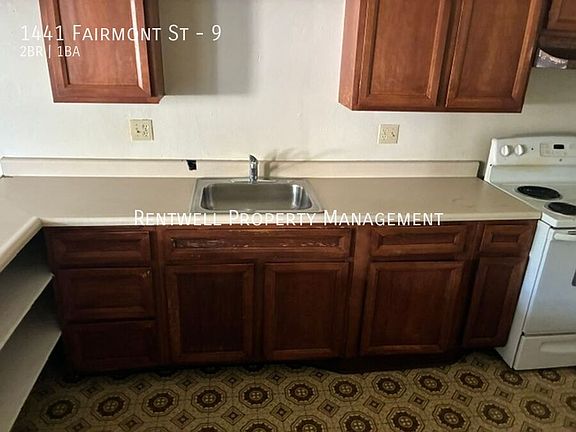 2nd image of 1441 Fairmont St APT 9