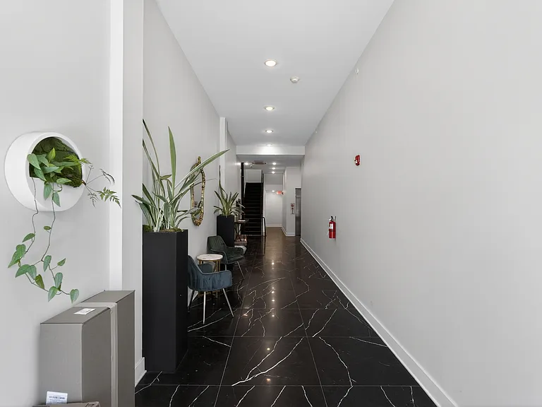 1801 Fairmount Ave #303 — Photo 3
