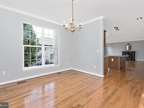 3rd image of 21314 Village Green Cir