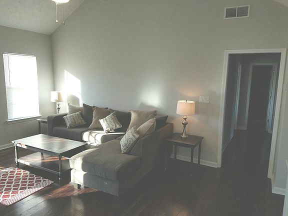 5th image of 3715 Woodyhill Dr