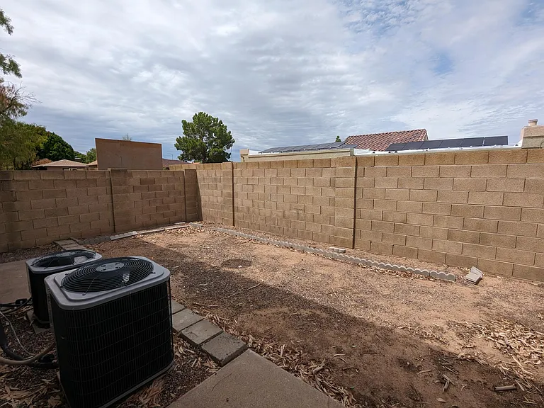 2059 N Winterhaven #101 — Photo 20