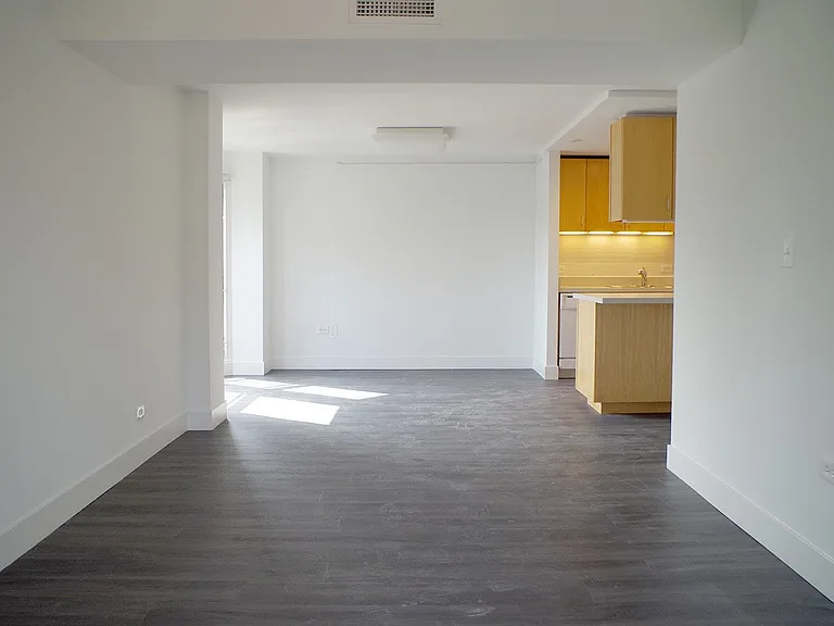 1400 E. 57th Street — Photo 39