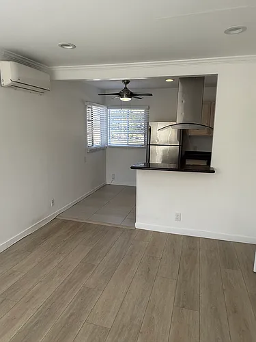 220 W Holly Ave Photo 1