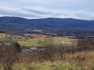 32 Johns Creek Rd, New Castle, VA 24127