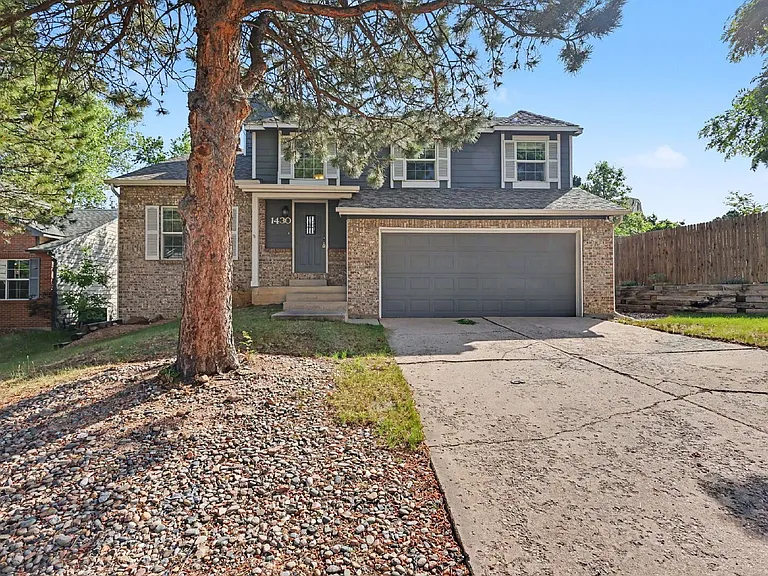 1430 Tamarisk Dr — Photo 1