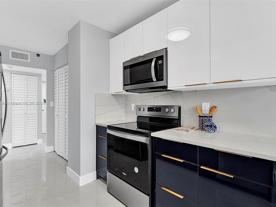 Chantilly Condo 900 NE 195th St Miami FL Zillow