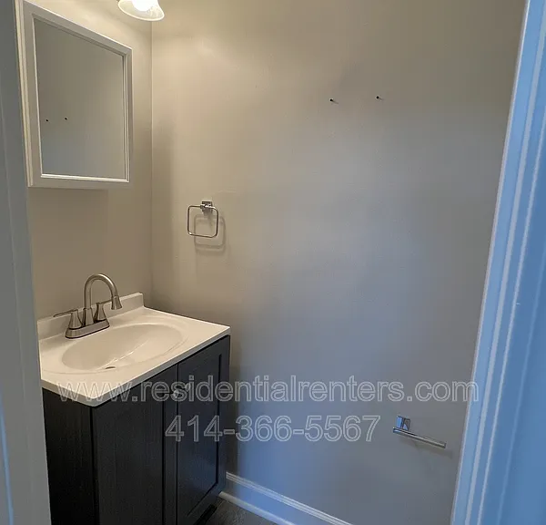 5426 N 41st St — Photo 12