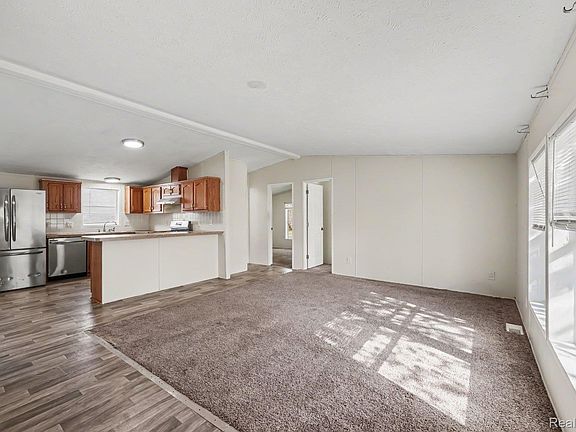 5th image of 29656 Jamestown Dr