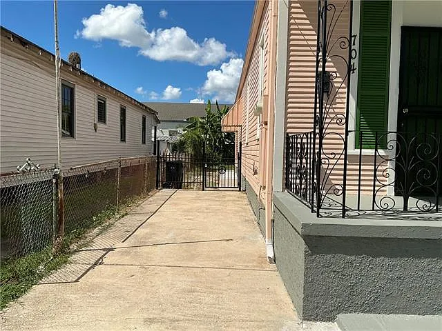 2 bed, 1.0 bath, 832 sqft, $1,500 — Photo 4