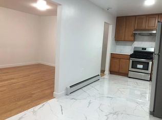61-5 165th St, Flushing, NY 11365