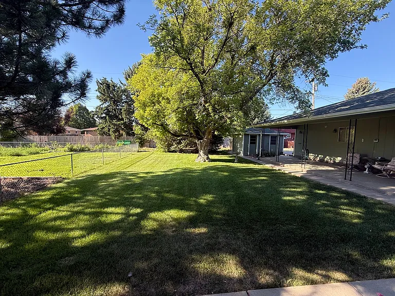 1825 S St — Photo 12