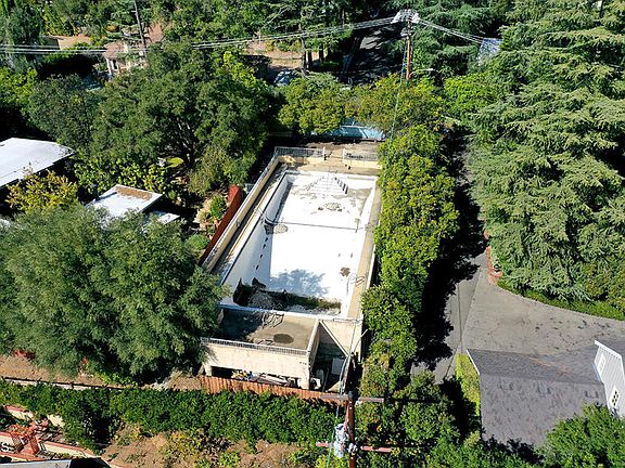 4th image of 4844 Tocaloma Ln