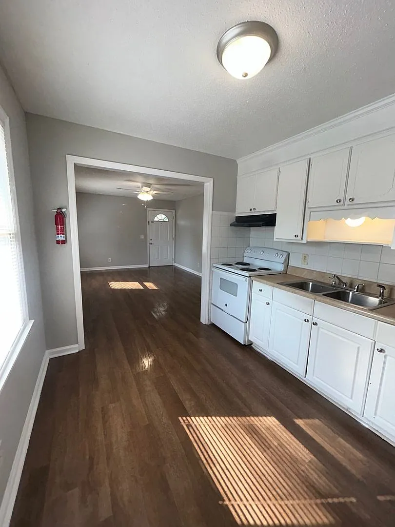 Upstairs 2 bedroom - Near Columbia Airport — Photo 4