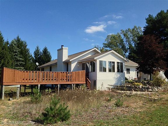 5th image of 12101 Long Lake Dr NW