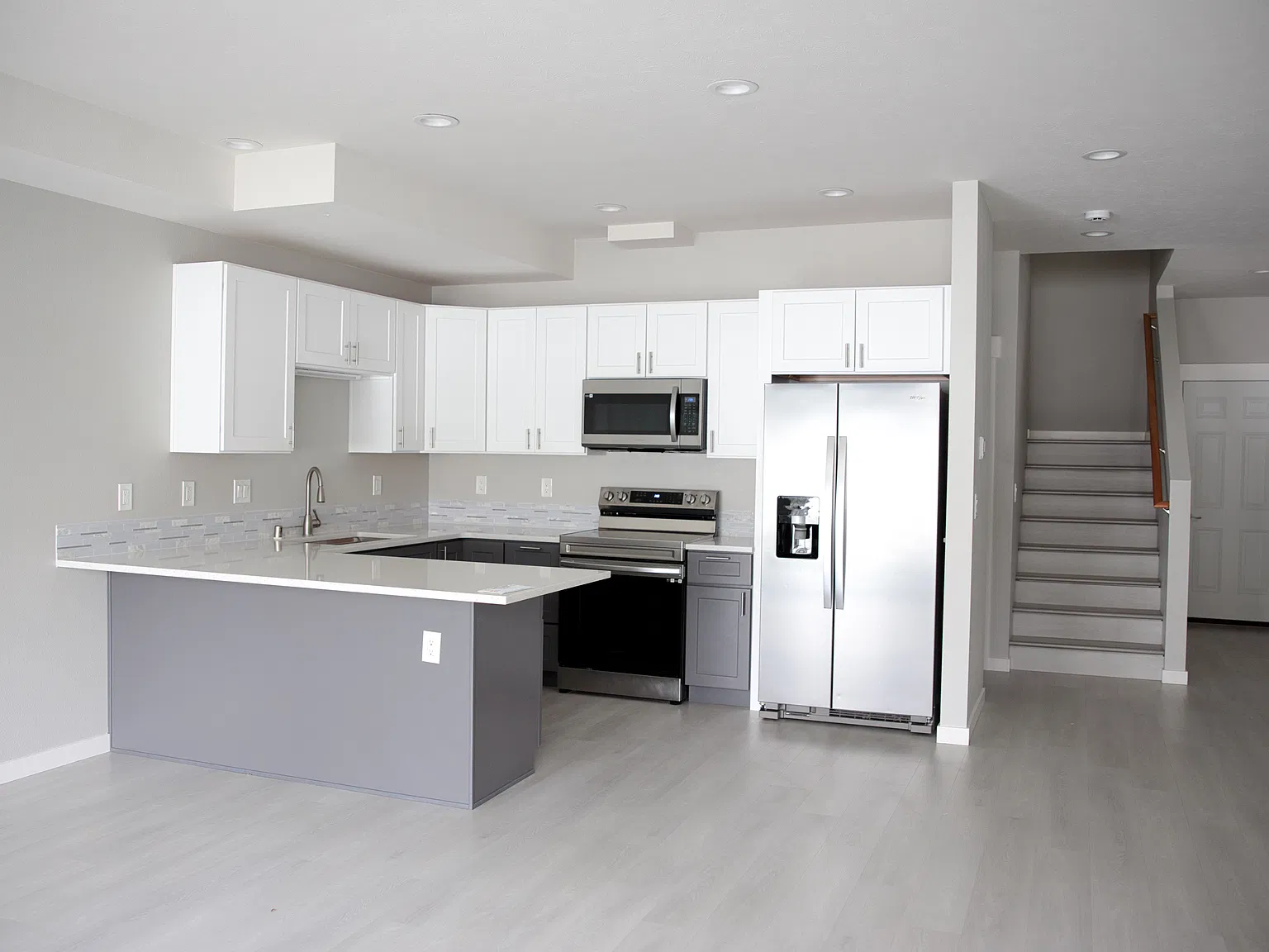 3 bed, 2.5 bath, 1526 sqft, $2,150 — Photo 3