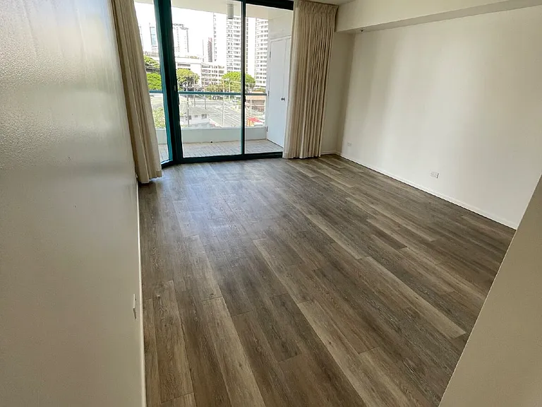 745 Isenberg St #502 — Photo 4