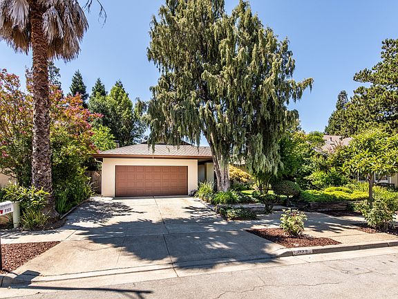 2nd image of 7123 Anjou Creek Cir