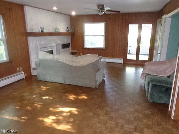 5th image of 236 E 5th Ave