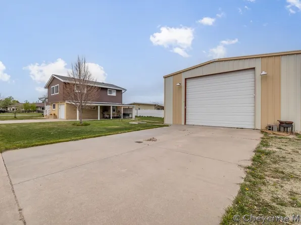 501 E 6th St, Pine Bluffs, WY 82082