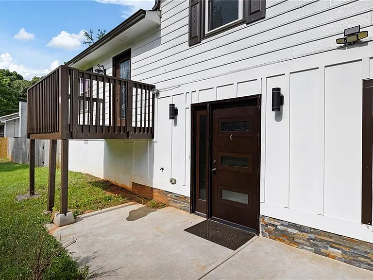 387 Pine Acres Dr — Photo 4