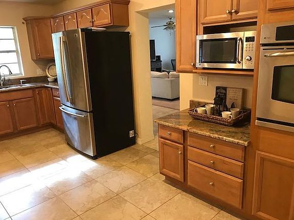 5th image of 9829 Lake Georgia Dr