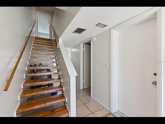 5th image of 201 Club House Blvd